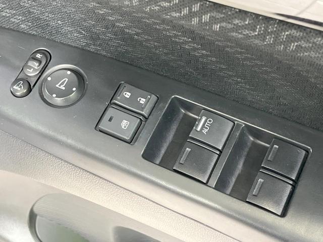 N-BOXカスタム G・ターボパッケージ 禁煙車 4WD ターボ 両側電動スライドドア 純正ナビ バックカメラ スマートキー HIDヘッド ETC クルコン オートライト オートエアコン 純正15インチアルミ Bluetooth CD(44枚目)