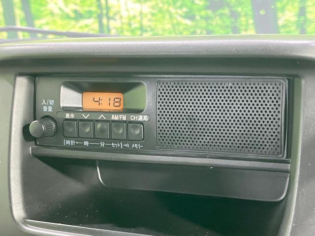 エブリイ PA 禁煙車 4WD 両側スライドドア パワーステアリング 衝突安全ボディ プライバシーガラス ABS エアコン FM/AMラジオ ハイルーフ オーバーヘッドシェルフ 盗難防止装置(3枚目)