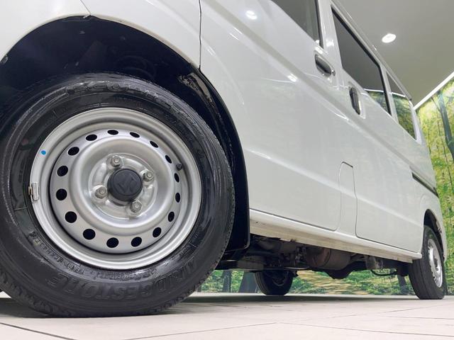 エブリイ PA 禁煙車 4WD 両側スライドドア パワーステアリング 衝突安全ボディ プライバシーガラス ABS エアコン FM/AMラジオ ハイルーフ オーバーヘッドシェルフ 盗難防止装置(11枚目)