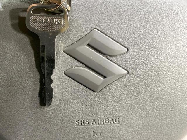 エブリイ PA 禁煙車 4WD 両側スライドドア パワーステアリング 衝突安全ボディ プライバシーガラス ABS エアコン FM/AMラジオ ハイルーフ オーバーヘッドシェルフ 盗難防止装置(25枚目)