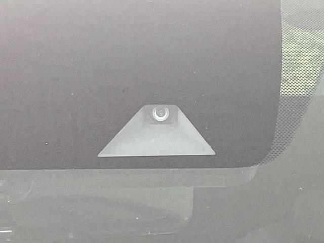 ノート e-パワー X 禁煙車 純正ナビ 全周囲カメラ 衝突軽減装置 ドラレコ コーナーセンサー スマートキー ETC オートライト オートエアコン 純正15インチアルミ Bluetooth CD DVD再生(5枚目)