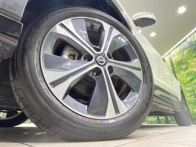 キックス Ｘ　ツートーンインテリアエディション　禁煙車　衝突軽減装置　プロパイロット　純正９型ナビ　全周囲カメラ　合皮シート　デジタルインナーミラー　ドラレコ　シートヒーター　ＥＴＣ　ＬＥＤヘッド　純正１７インチＡＷ　スマートキー　オートエアコン（13枚目）