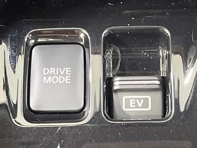 キックス Ｘ　ツートーンインテリアエディション　禁煙車　衝突軽減装置　プロパイロット　純正９型ナビ　全周囲カメラ　合皮シート　デジタルインナーミラー　ドラレコ　シートヒーター　ＥＴＣ　ＬＥＤヘッド　純正１７インチＡＷ　スマートキー　オートエアコン（24枚目）