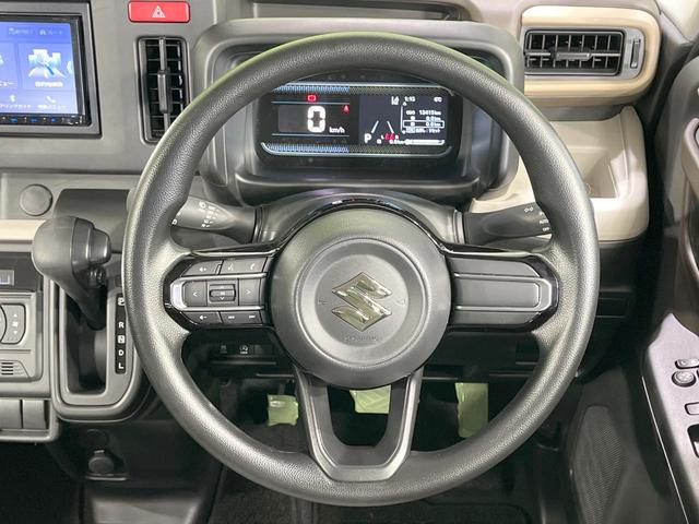 ステアリングも使用感が少なく、きれいな状態となっております♪