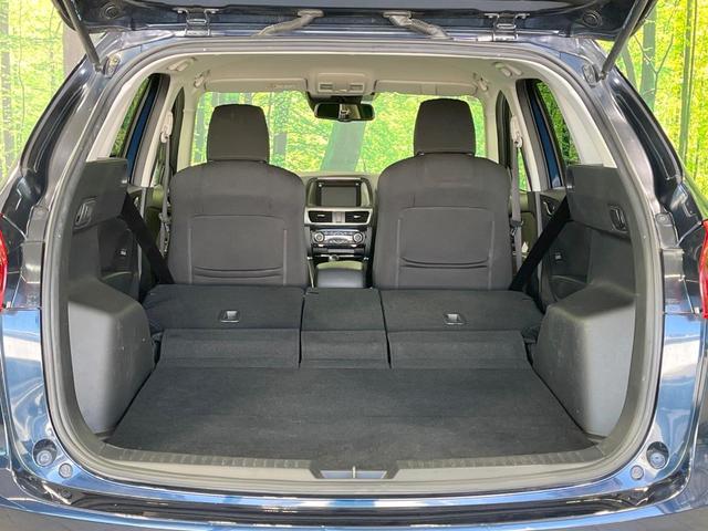 普段のお買い物や通勤、送迎等に十分な荷室スペースを確保しております。セカンドシートを倒すと、大きな荷物の積載も可能です♪