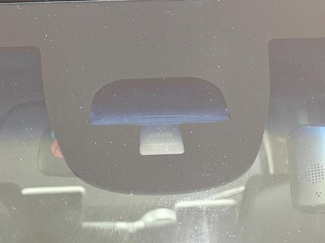 Ｎ－ＢＯＸカスタム Ｇ・ターボＬパッケージ　ターボ　両側電動ドア　純正８型ナビ　バックカメラ　衝突被害軽減システム　禁煙車　ハーフレザーシート　ドラレコ　スマートキー　ＨＩＤヘッド　ビルトインＥＴＣ　クルコン　純正１５インチアルミ　オートライト（5枚目）