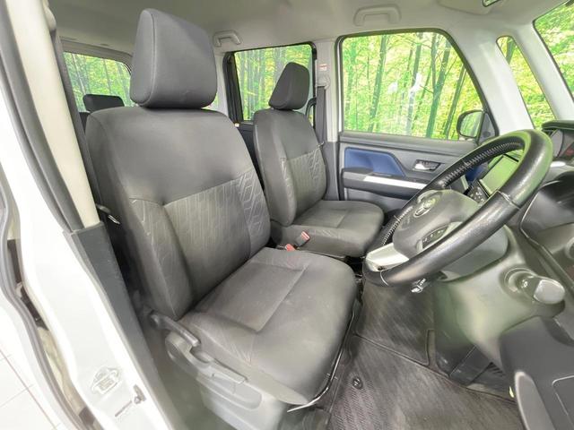 運転席まわりには十分なスペースがあり、大柄な方でもゆったり運転していただける環境です。