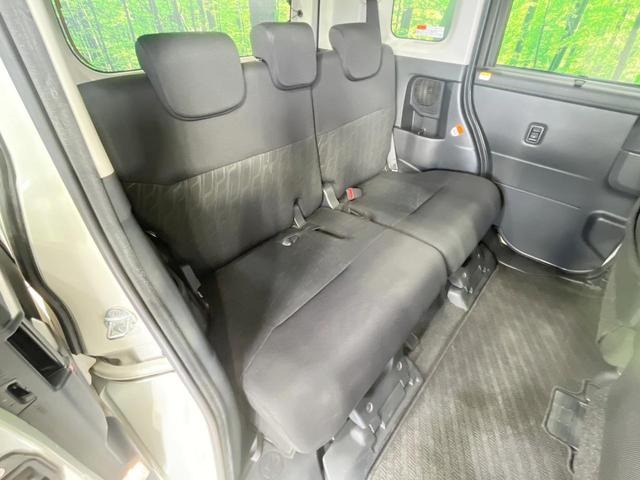 広々とした２列目シートは居住性が高く、居心地も快適！友達や家族とのお出かけにぴったりです。ベビーシートやチャイルドシート使用時も快適にお過ごしいただける十分な空間を確保しています。