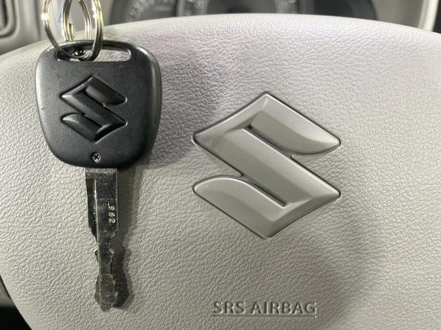 エブリイ ジョイン 禁煙車 4WD 衝突軽減装置 コーナーセンサー HIDヘッド オートライト キーレスエントリー 電動格納ミラー プライバシーガラス 盗難防止装置 トラクションコントロール(6枚目)