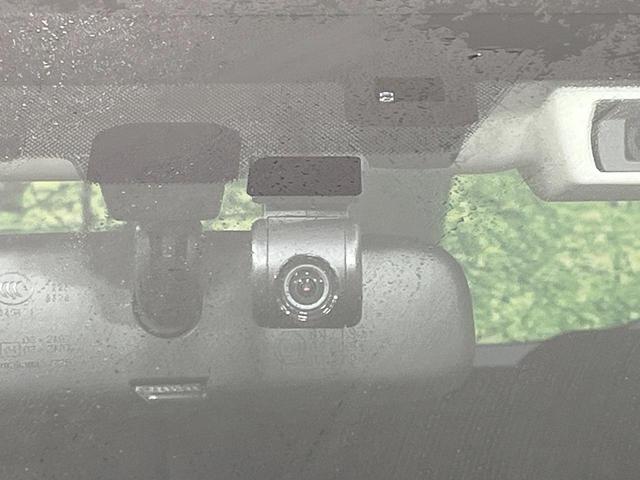 ＸＶ ２．０ｅ－Ｌ　アイサイト　スマートエディション　禁煙車　４ＷＤ　純正８型ナビ　バックカメラ　衝突軽減装置　レーダークルーズ　ドラレコ　コーナーセンサー　スマートキー　ＬＥＤヘッド　ルーフレール　ＥＴＣ　純正１７インチＡＷ　車線逸脱警報　オートライト（7枚目）