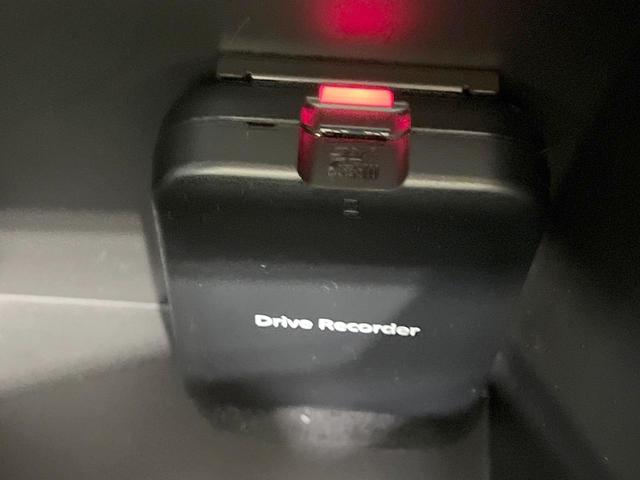 ＸＶ ２．０ｅ－Ｌ　アイサイト　スマートエディション　禁煙車　４ＷＤ　純正８型ナビ　バックカメラ　衝突軽減装置　レーダークルーズ　ドラレコ　コーナーセンサー　スマートキー　ＬＥＤヘッド　ルーフレール　ＥＴＣ　純正１７インチＡＷ　車線逸脱警報　オートライト（45枚目）