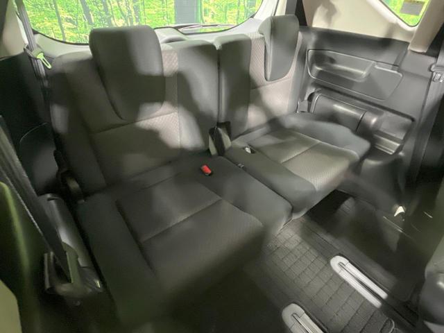 フリード Ｇブラックスタイル　４ＷＤ　純正ナビ　衝突軽減装置　両側電動スライド　レーダークルーズ　フルセグ　ＬＥＤヘッド　Ｂｌｕｅｔｏｏｔｈ再生　純正１５インチアルミ　オートライト　オートエアコン　ＤＶＤ／ＣＤ再生（10枚目）