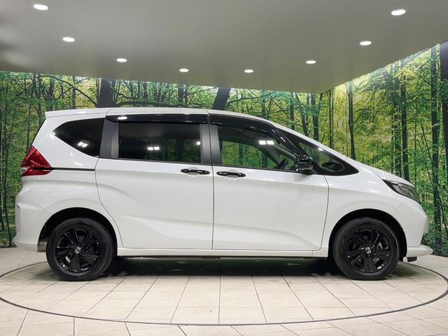 フリード Ｇブラックスタイル　４ＷＤ　純正ナビ　衝突軽減装置　両側電動スライド　レーダークルーズ　フルセグ　ＬＥＤヘッド　Ｂｌｕｅｔｏｏｔｈ再生　純正１５インチアルミ　オートライト　オートエアコン　ＤＶＤ／ＣＤ再生（51枚目）