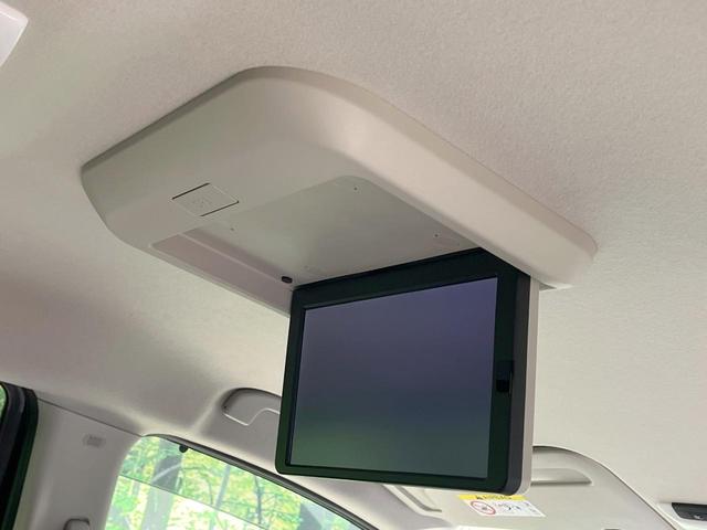 セレナ ｅ－パワー　ハイウェイスターＶ　アーバンクロム　禁煙車　後席モニター　純正１０型ナビ　全周囲カメラ　プロパイロット　衝突軽減装置　両側電動スライドドア　ドラレコ　ＥＴＣ　コーナーセンサー　ＬＥＤヘッドライト　オートハイビーム　オートライト（3枚目）