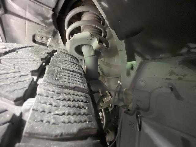 セレナ ｅ－パワー　ハイウェイスターＶ　アーバンクロム　禁煙車　後席モニター　純正１０型ナビ　全周囲カメラ　プロパイロット　衝突軽減装置　両側電動スライドドア　ドラレコ　ＥＴＣ　コーナーセンサー　ＬＥＤヘッドライト　オートハイビーム　オートライト（19枚目）