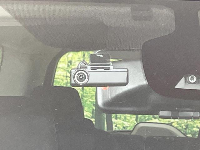 セレナ ｅ－パワー　ハイウェイスターＶ　アーバンクロム　禁煙車　後席モニター　純正１０型ナビ　全周囲カメラ　プロパイロット　衝突軽減装置　両側電動スライドドア　ドラレコ　ＥＴＣ　コーナーセンサー　ＬＥＤヘッドライト　オートハイビーム　オートライト（32枚目）