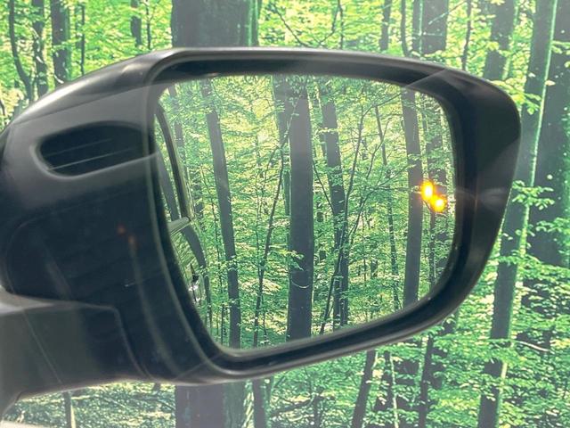 セレナ ｅ－パワー　ハイウェイスターＶ　アーバンクロム　禁煙車　後席モニター　純正１０型ナビ　全周囲カメラ　プロパイロット　衝突軽減装置　両側電動スライドドア　ドラレコ　ＥＴＣ　コーナーセンサー　ＬＥＤヘッドライト　オートハイビーム　オートライト（33枚目）