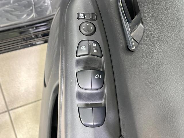 セレナ ｅ－パワー　ハイウェイスターＶ　アーバンクロム　禁煙車　後席モニター　純正１０型ナビ　全周囲カメラ　プロパイロット　衝突軽減装置　両側電動スライドドア　ドラレコ　ＥＴＣ　コーナーセンサー　ＬＥＤヘッドライト　オートハイビーム　オートライト（58枚目）