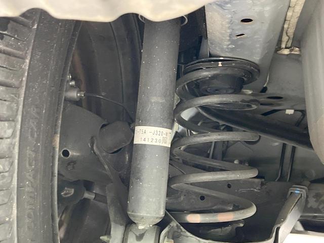 フィットハイブリッド Ｌパッケージ　禁煙車　純正ナビ　バックカメラ　衝突軽減装置　ドラレコ　ＥＴＣスマートキー　ＬＥＤヘッドライト　クルコン　オートライト　ハーフレザー　オートエアコン　Ｂｌｕｅｔｏｏｔｈ　ＣＤ／ＤＶＤ再生（20枚目）