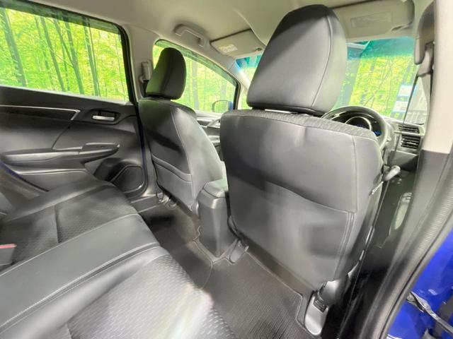 フィットハイブリッド Ｌパッケージ　禁煙車　純正ナビ　バックカメラ　衝突軽減装置　ドラレコ　ＥＴＣスマートキー　ＬＥＤヘッドライト　クルコン　オートライト　ハーフレザー　オートエアコン　Ｂｌｕｅｔｏｏｔｈ　ＣＤ／ＤＶＤ再生（47枚目）