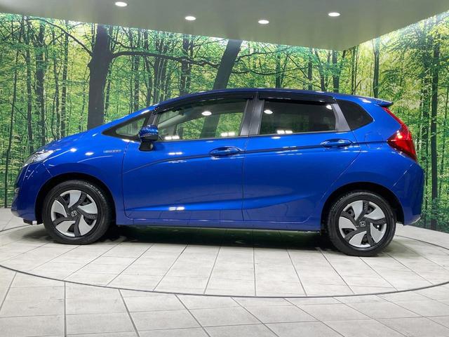 フィットハイブリッド Ｌパッケージ　禁煙車　純正ナビ　バックカメラ　衝突軽減装置　ドラレコ　ＥＴＣスマートキー　ＬＥＤヘッドライト　クルコン　オートライト　ハーフレザー　オートエアコン　Ｂｌｕｅｔｏｏｔｈ　ＣＤ／ＤＶＤ再生（55枚目）