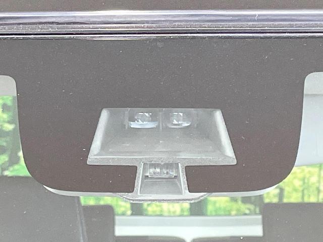 スペーシアカスタム ＸＳリミテッド　禁煙車　衝突軽減装置　純正ナビ　バックカメラ　両側電動スライド　ＥＴＣ　ＨＩＤヘッド　前席シートヒーター　スマートキー　オートエアコン　オートライト　アイドリングストップ　純正１５インチアルミ（5枚目）