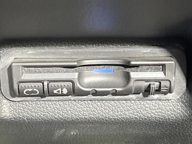 【ＥＴＣ】高速道路の料金所をストレスなく通過！話題のスポットやサービスエリアに多い「スマートＩＣ」利用時は必須のアイテムです。当店でセットアップを実施、ご納車当日からすぐにご利用いただけます！