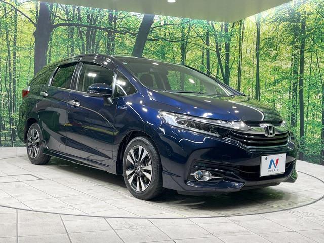 高透明度のガラス皮膜で撥水はもちろん、上質なツヤ・光沢を実現。紫外線や酸性雨から大切な愛車を保護し、色あせ・劣化を防止。「弾スプラッシュコート」、「弾プリミッサコート」からお選びいただけます。