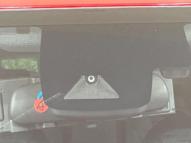 プリウスPHV Sナビパッケージ 禁煙車 純正11.6型ナビ バックカメラ 衝突軽減装置 レーダークルーズ ETC ドラレコ LEDヘッド LEDフォグ シートヒーター ステアリングヒーター オートハイビーム Bluetooth(5枚目)