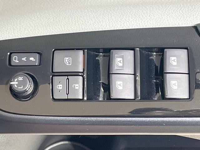 プリウスPHV Sナビパッケージ 禁煙車 純正11.6型ナビ バックカメラ 衝突軽減装置 レーダークルーズ ETC ドラレコ LEDヘッド LEDフォグ シートヒーター ステアリングヒーター オートハイビーム Bluetooth(47枚目)