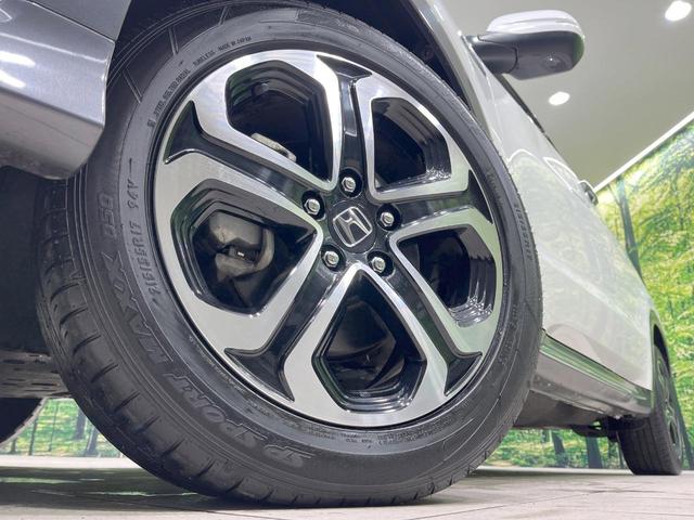 ヴェゼル ＨＶ　Ｘ・ホンダセンシングブリリアントスタイルＥＤ　禁煙車　純正ナビ　バックカメラ　衝突被害軽減システム　レーダークルーズ　ドラレコ　スマートキー　ＬＥＤヘッド　ＥＴＣ　純正１７インチアルミ　オートライト　デュアルエアコン　Ｂｌｕｅｔｏｏｔｈ　ＣＤ（13枚目）