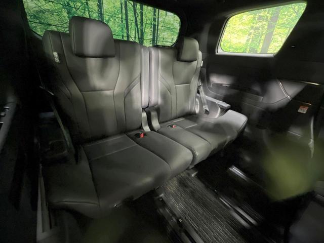 アルファードハイブリッド Ｚ　禁煙車　左右独立ムーンルーフ　１４．３インチディスプレイオーディオ　フリップダウン　両側電動ドア　全周囲カメラ　トヨタチームメイト　衝突軽減装置　ＡＣ１００Ｖ電源　電動リアゲート　レザーシート（10枚目）