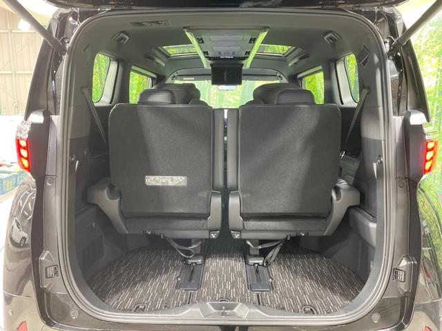 アルファードハイブリッド Ｚ　禁煙車　左右独立ムーンルーフ　１４．３インチディスプレイオーディオ　フリップダウン　両側電動ドア　全周囲カメラ　トヨタチームメイト　衝突軽減装置　ＡＣ１００Ｖ電源　電動リアゲート　レザーシート（11枚目）