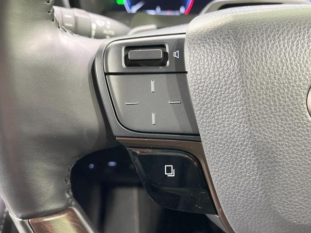 アルファードハイブリッド Ｚ　禁煙車　左右独立ムーンルーフ　１４．３インチディスプレイオーディオ　フリップダウン　両側電動ドア　全周囲カメラ　トヨタチームメイト　衝突軽減装置　ＡＣ１００Ｖ電源　電動リアゲート　レザーシート（33枚目）