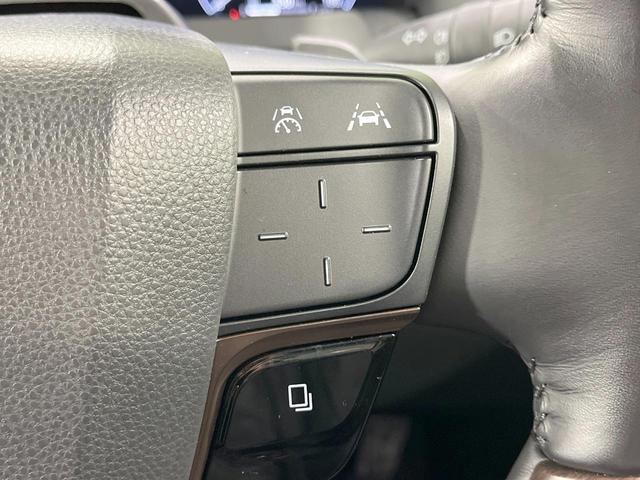 アルファードハイブリッド Ｚ　禁煙車　左右独立ムーンルーフ　１４．３インチディスプレイオーディオ　フリップダウン　両側電動ドア　全周囲カメラ　トヨタチームメイト　衝突軽減装置　ＡＣ１００Ｖ電源　電動リアゲート　レザーシート（34枚目）