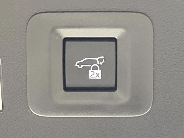 アルファードハイブリッド Ｚ　禁煙車　左右独立ムーンルーフ　１４．３インチディスプレイオーディオ　フリップダウン　両側電動ドア　全周囲カメラ　トヨタチームメイト　衝突軽減装置　ＡＣ１００Ｖ電源　電動リアゲート　レザーシート（46枚目）