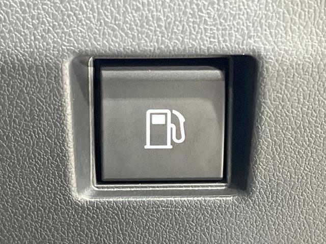 アルファードハイブリッド Ｚ　禁煙車　左右独立ムーンルーフ　１４．３インチディスプレイオーディオ　フリップダウン　両側電動ドア　全周囲カメラ　トヨタチームメイト　衝突軽減装置　ＡＣ１００Ｖ電源　電動リアゲート　レザーシート（47枚目）