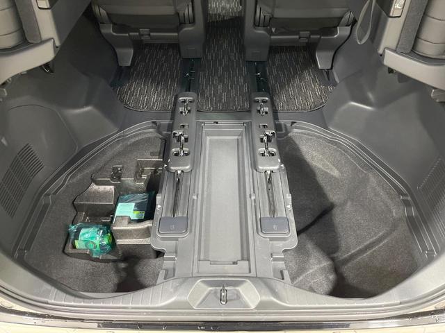 アルファードハイブリッド Ｚ　禁煙車　左右独立ムーンルーフ　１４．３インチディスプレイオーディオ　フリップダウン　両側電動ドア　全周囲カメラ　トヨタチームメイト　衝突軽減装置　ＡＣ１００Ｖ電源　電動リアゲート　レザーシート（63枚目）