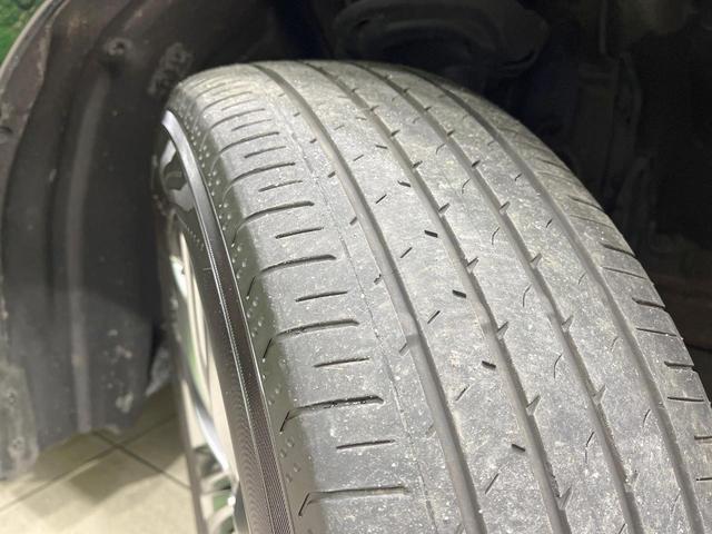 アルファードハイブリッド Ｚ　禁煙車　左右独立ムーンルーフ　１４．３インチディスプレイオーディオ　フリップダウン　両側電動ドア　全周囲カメラ　トヨタチームメイト　衝突軽減装置　ＡＣ１００Ｖ電源　電動リアゲート　レザーシート（77枚目）