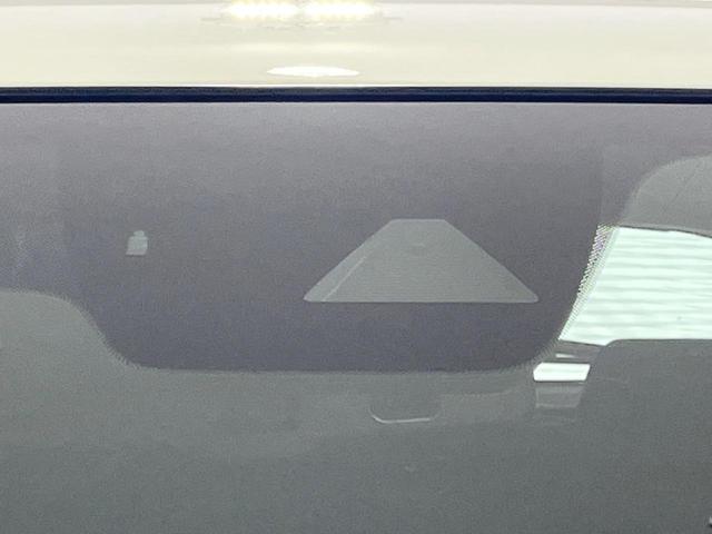 アクセラスポーツ １５Ｓ　プロアクティブ　禁煙車　純正ナビ　全周囲カメラ　衝突軽減装置　クルコン　コーナーセンサー　スマートキー　ＬＥＤヘッドライト　オートハイビーム　オートライト　デュアルエアコン　Ｂｌｕｅｔｏｏｔｈ　ＣＤ／ＤＶＤ再生（5枚目）