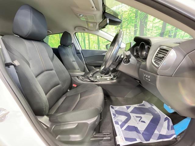 アクセラスポーツ １５Ｓ　プロアクティブ　禁煙車　純正ナビ　全周囲カメラ　衝突軽減装置　クルコン　コーナーセンサー　スマートキー　ＬＥＤヘッドライト　オートハイビーム　オートライト　デュアルエアコン　Ｂｌｕｅｔｏｏｔｈ　ＣＤ／ＤＶＤ再生（8枚目）