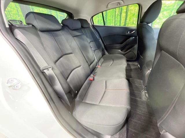 アクセラスポーツ １５Ｓ　プロアクティブ　禁煙車　純正ナビ　全周囲カメラ　衝突軽減装置　クルコン　コーナーセンサー　スマートキー　ＬＥＤヘッドライト　オートハイビーム　オートライト　デュアルエアコン　Ｂｌｕｅｔｏｏｔｈ　ＣＤ／ＤＶＤ再生（9枚目）