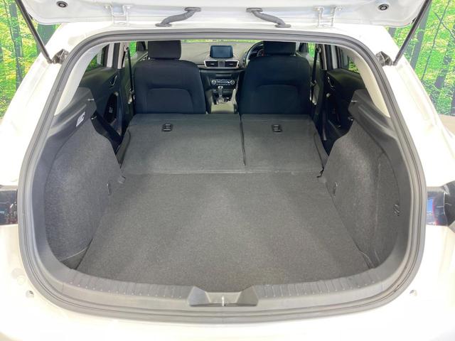 アクセラスポーツ １５Ｓ　プロアクティブ　禁煙車　純正ナビ　全周囲カメラ　衝突軽減装置　クルコン　コーナーセンサー　スマートキー　ＬＥＤヘッドライト　オートハイビーム　オートライト　デュアルエアコン　Ｂｌｕｅｔｏｏｔｈ　ＣＤ／ＤＶＤ再生（10枚目）