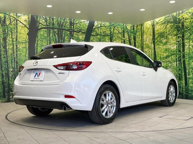 アクセラスポーツ １５Ｓ　プロアクティブ　禁煙車　純正ナビ　全周囲カメラ　衝突軽減装置　クルコン　コーナーセンサー　スマートキー　ＬＥＤヘッドライト　オートハイビーム　オートライト　デュアルエアコン　Ｂｌｕｅｔｏｏｔｈ　ＣＤ／ＤＶＤ再生（17枚目）