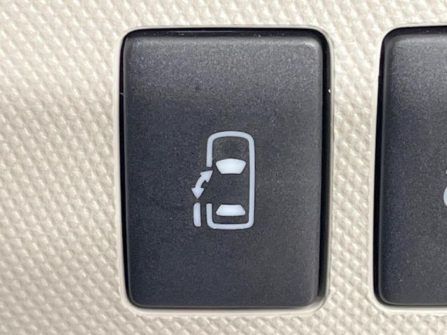 【パワースライドドア】スマートキーや運転席のスイッチでスライドドアの開閉が可能♪電動だから力を入れてドアを開ける必要が無く、小さいお子様でも、重い荷物を持っている時もラクに開け閉めできます♪