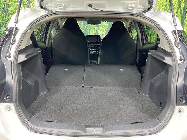 アクア Ｘ　禁煙車　４ＷＤ　ディスプレイオーディオ　ＡＣ１００Ｖ電源　衝突被害軽減　レーダークルーズ　スマートキー　ＬＥＤヘッド　ＥＴＣ　オートハイビーム　オートライト　オートエアコン　Ｂｌｕｅｔｏｏｔｈ（10枚目）