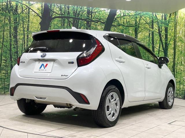 アクア Ｘ　禁煙車　４ＷＤ　ディスプレイオーディオ　ＡＣ１００Ｖ電源　衝突被害軽減　レーダークルーズ　スマートキー　ＬＥＤヘッド　ＥＴＣ　オートハイビーム　オートライト　オートエアコン　Ｂｌｕｅｔｏｏｔｈ（17枚目）