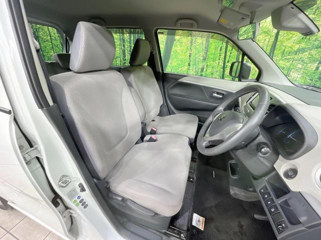 ワゴンＲ ＦＺ　禁煙車　ＳＤナビ　衝突軽減装置　シートヒーター　スマートキー　オートエアコン　アイドリングストップ　ＣＤ／ＤＶＤ再生　横滑り防止装置　プライバシーガラス　ドアバイザー　純正１４インチＡＷ（8枚目）