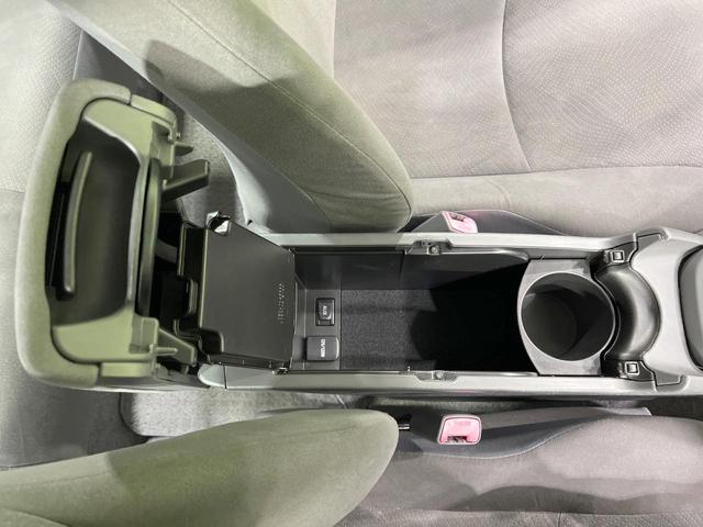 プリウス S 禁煙車 サンルーフ SDナビ バックカメラ スマートキー ETC 純正15インチAW フォグライト オートライト オートエアコン Bluetooth CD/DVD再生 フルセグ シートリフター(41枚目)