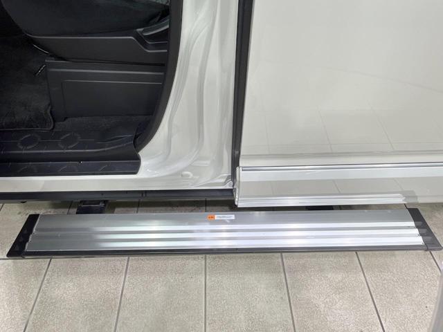 デリカＤ：５ Ｐ　禁煙車　４ＷＤ　ターボ　ディーゼル　両側電動スライド　ＢＩＧ－Ｘ１１型ナビ　全周囲カメラ　衝突被害軽減　レーダークルーズ　パワーバックドア　パワーシート　ドラレコ　スマートキー　電動サイドステップ（7枚目）